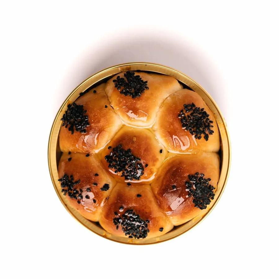 Khaliat Alnahl honey comb buns, baked at Arwa